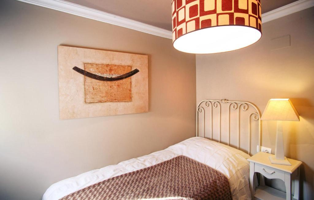 Apartamentos Alcoba De Baco Barbastro Zimmer foto